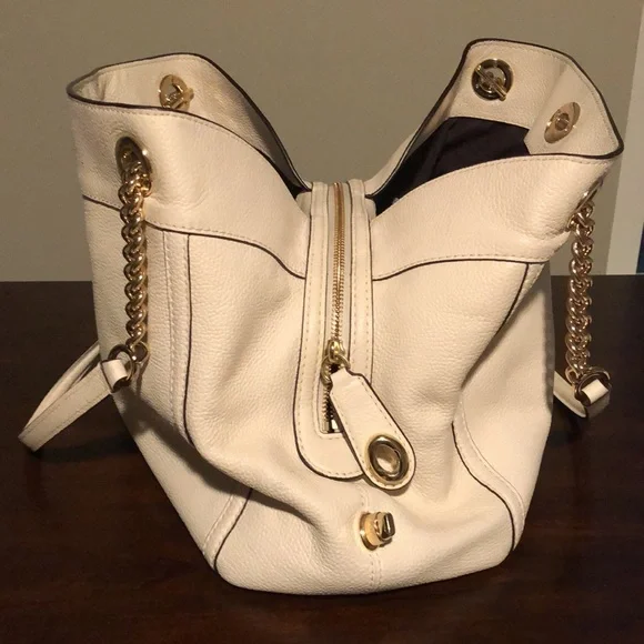 Coach turn lock purse - Picture 6 of 16